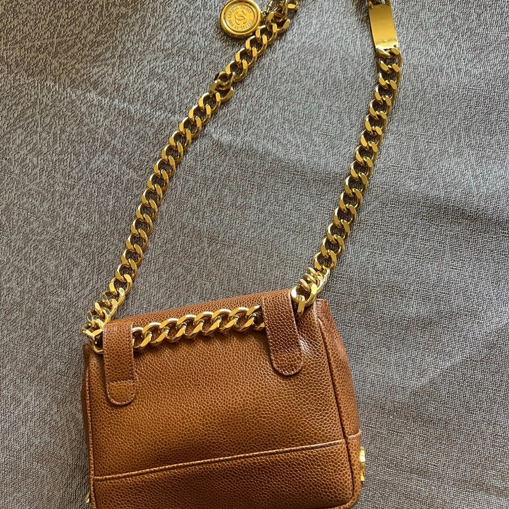 CHANEL Brown Leather Bag with Gold Chain - Picture 8 of 11